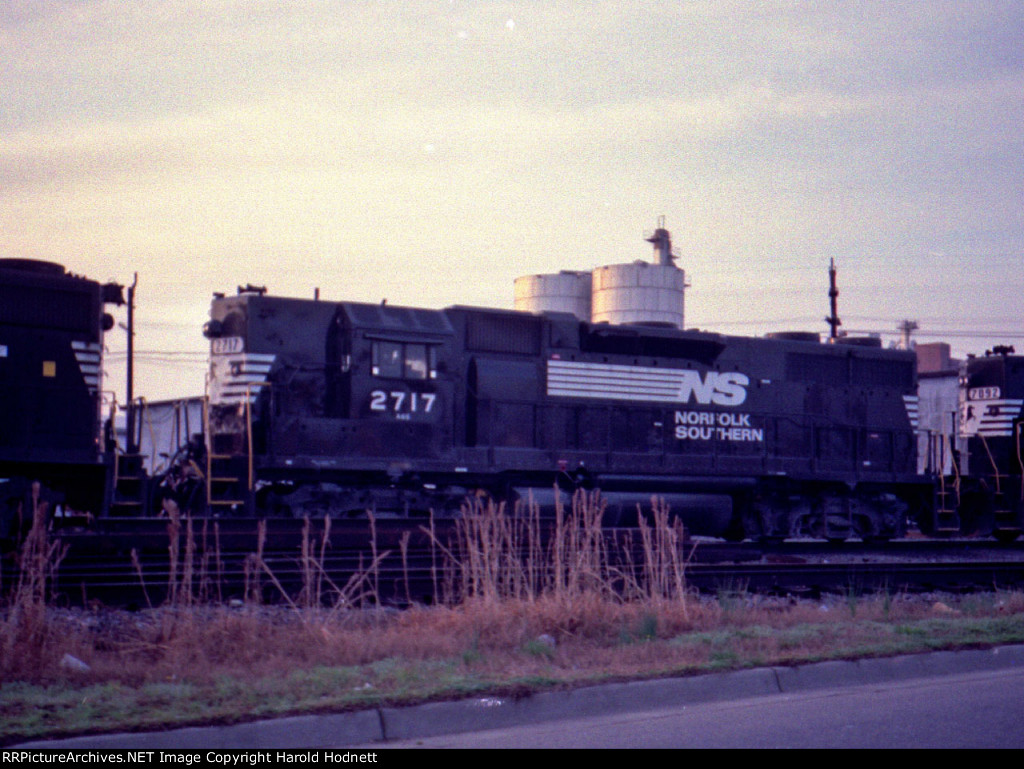 NS 2717